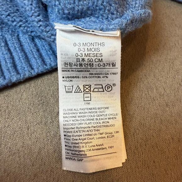 Baby Gap Blue CashSoft Cardigan Sweater Boy 0-3 Months SOFT Buttons Pockets - Picture 7 of 9